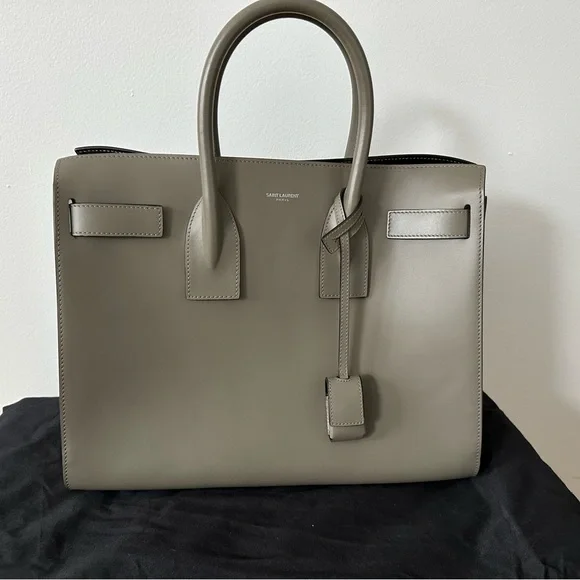 Barely worn, looks like new Small Saint Laurent Sac Du Jour - Picture 6 of 7